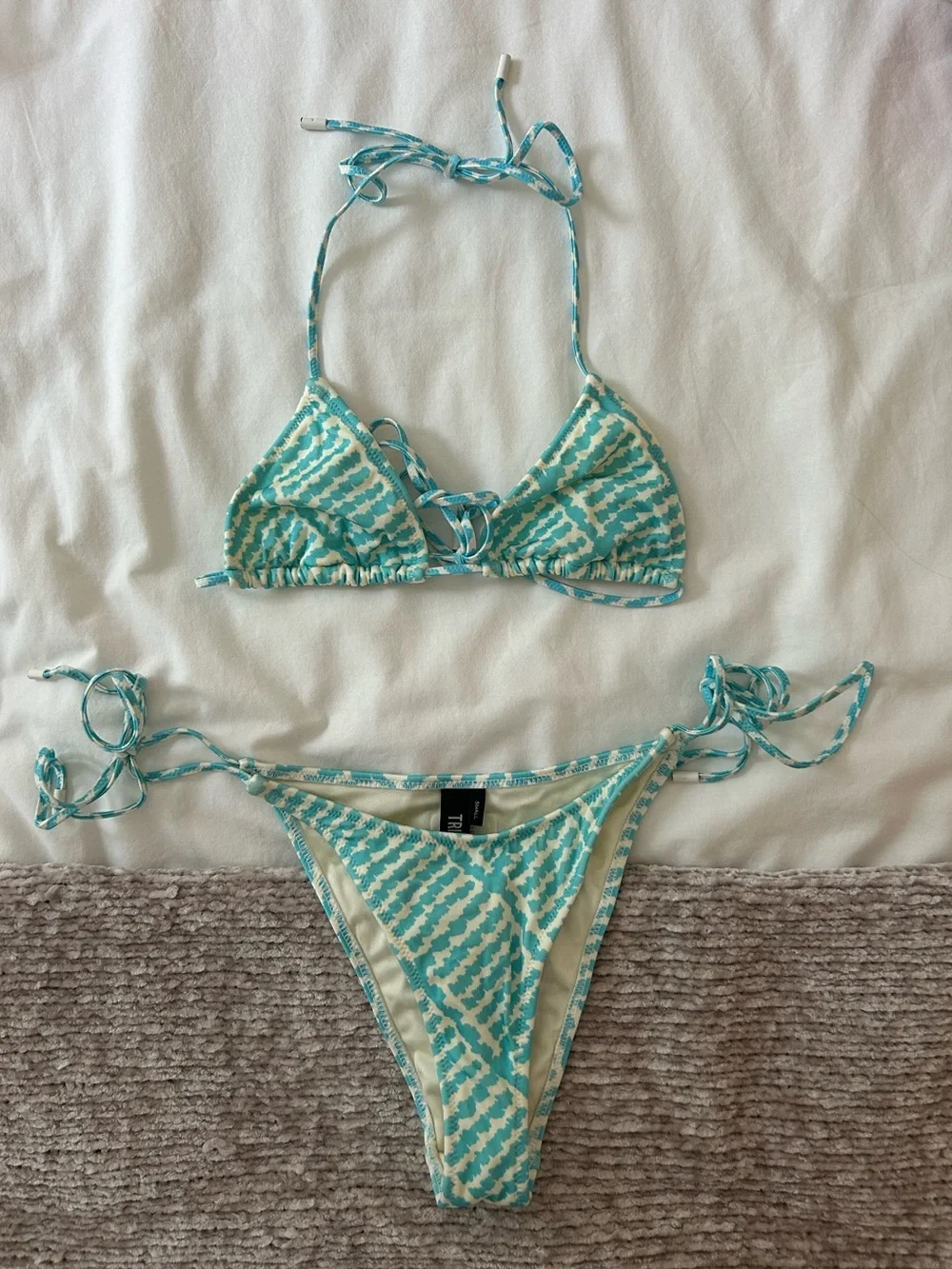 Triangl blue and white bikini set